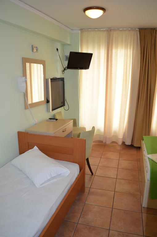 Fontana Rooms Митилини Номер фото